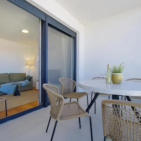 New In With 3 Bedrooms Id895