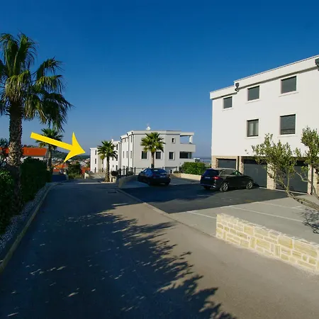 New In With 3 Bedrooms Id895