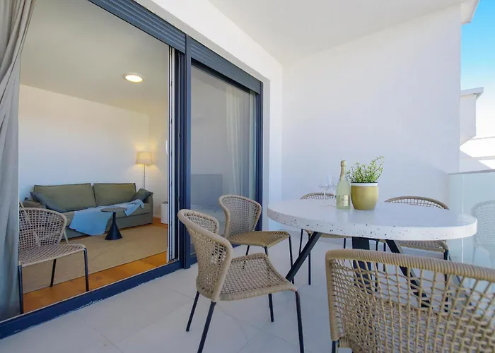 New In With 3 Bedrooms Id895