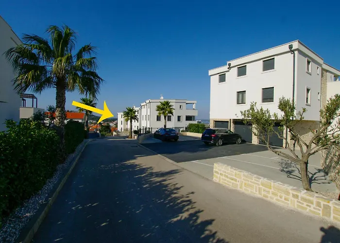 New In With 3 Bedrooms Id895