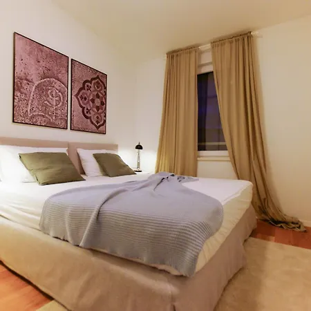 New In With 3 Bedrooms Id895 * Murter