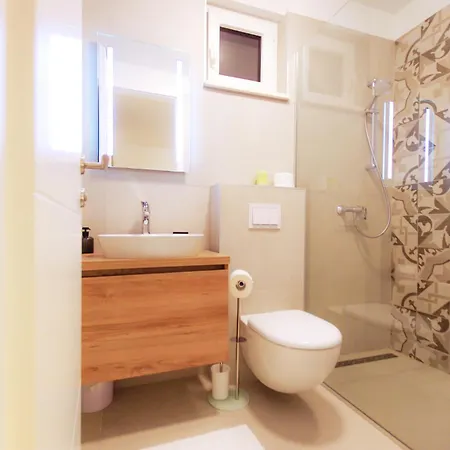 Lejlighed New In With 3 Bedrooms Id895